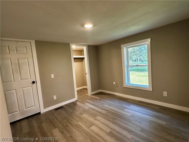 2100 Horne Street, Lavaca, AR 72941