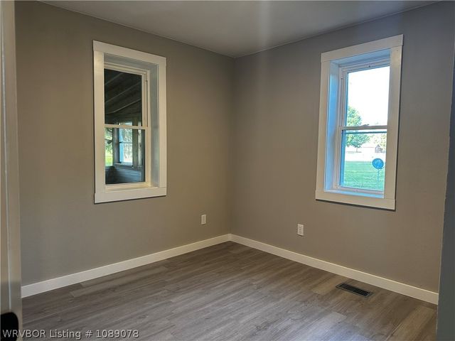2100 Horne Street, Lavaca, AR 72941