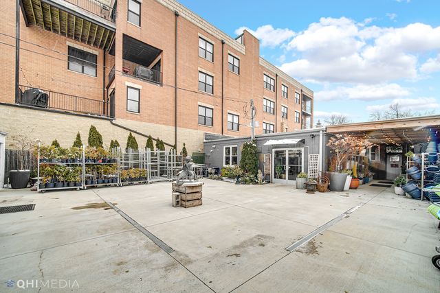 2312 W Touhy Avenue, Chicago, IL 60645