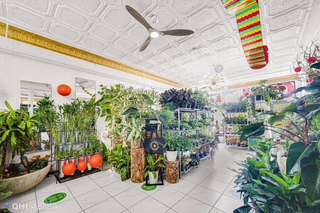 2312 W Touhy Avenue, Chicago, IL 60645