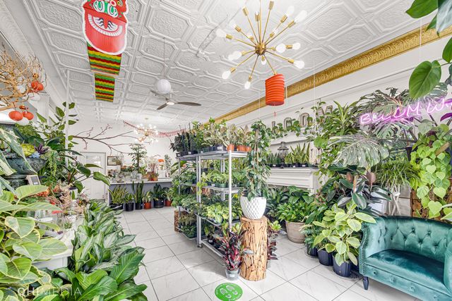 2312 W Touhy Avenue, Chicago, IL 60645