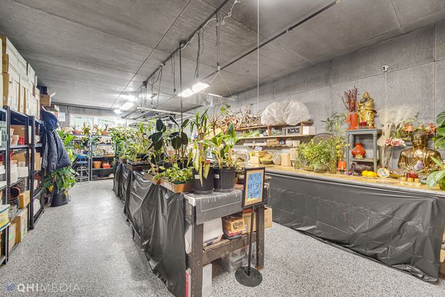 2312 W Touhy Avenue, Chicago, IL 60645