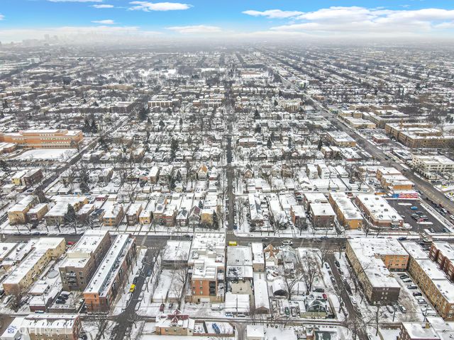 2312 W Touhy Avenue, Chicago, IL 60645
