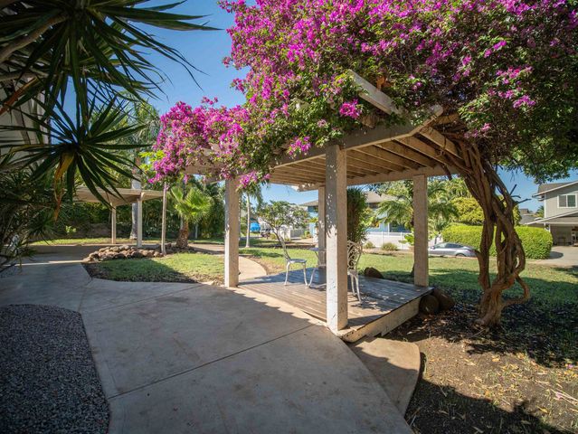 2611 Lioholo Pl, Kihei, HI 96753