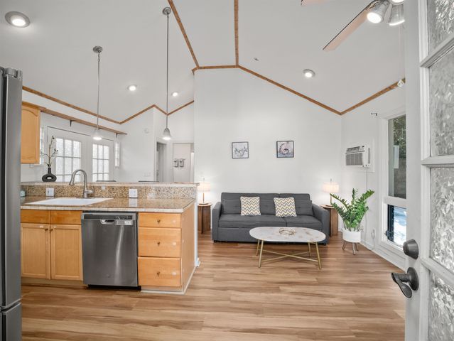 2611 Lioholo Pl, Kihei, HI 96753