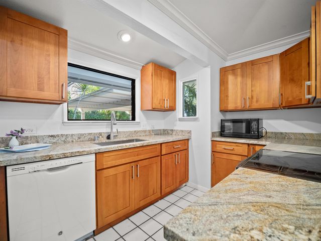 2611 Lioholo Pl, Kihei, HI 96753
