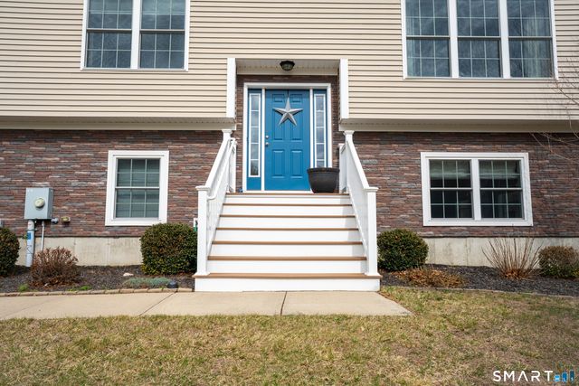 2 Ridge Valley Road, Newtown, CT 06482