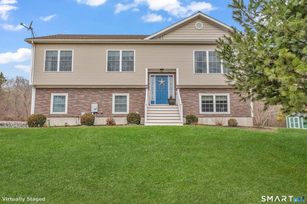 2 Ridge Valley Road, Newtown, CT 06482