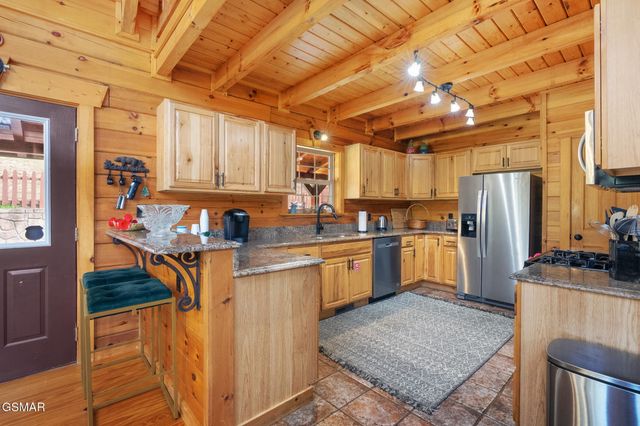 1238 Mossy Cove Way, Sevierville, TN 37876