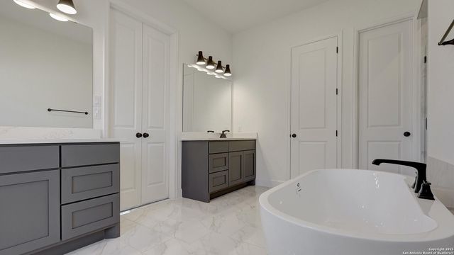 129 Brown Swiss Ridge, Boerne, TX 78006