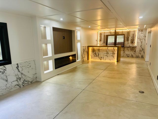 1505 N Green Creek Road, Laketon Twp, MI 49445