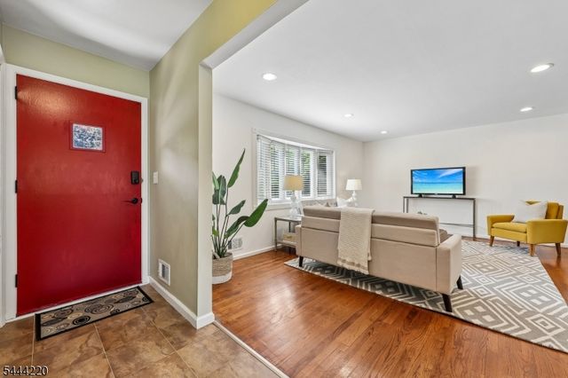 54 Mountainview Dr, Cedar Grove Twp., NJ 07009