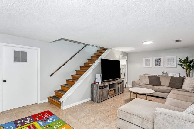 9114 E Bedell St, Wichita, KS 67207