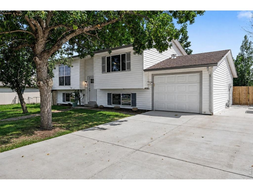 2421 W Plum St, Fort Collins, CO 80521