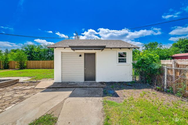 2425 Chestnut Street, San Angelo, TX 76901