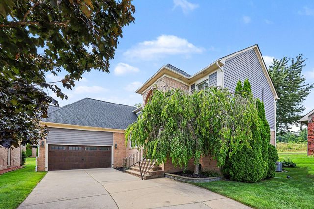 59807 Glacier Ridge N, Washington Twp, MI 48094