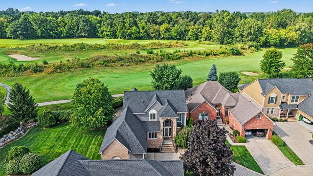 59807 Glacier Ridge N, Washington Twp, MI 48094