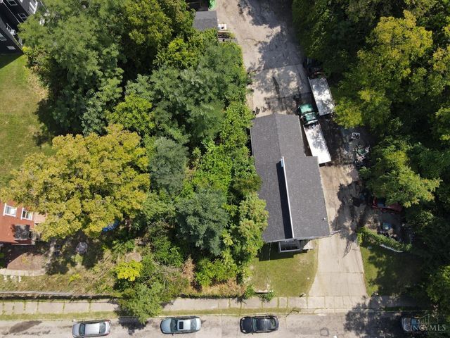 2224 Iowa Avenue, Cincinnati, OH 45206