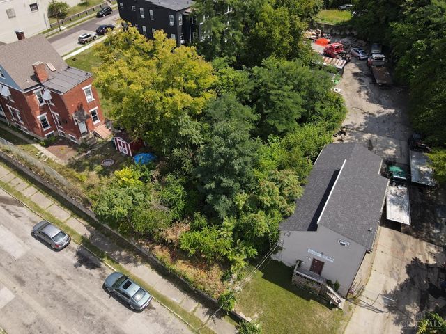 2224 Iowa Avenue, Cincinnati, OH 45206