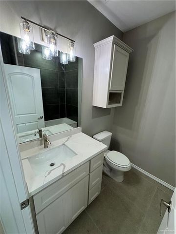 12711 N 37th Lane, Mcallen, TX 78504