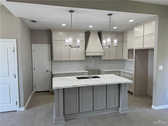 12711 N 37th Lane, Mcallen, TX 78504