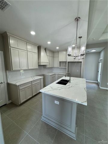 12711 N 37th Lane, Mcallen, TX 78504