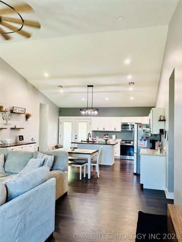 11922 Snell Road, Kingston, OK 73439