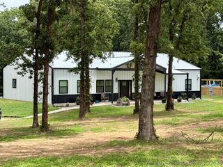 11922 Snell Road, Kingston, OK 73439