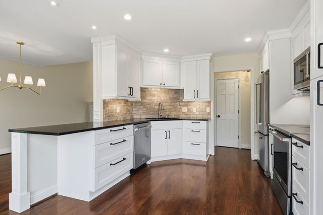 7146 Willow Ct, Brentwood, TN 37027