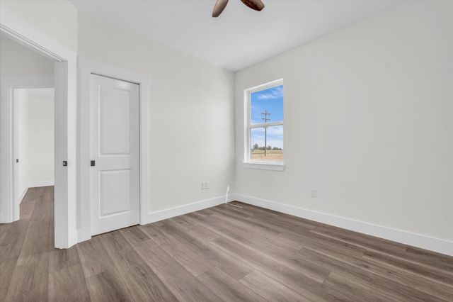 132 S Baese Road, Elm Mott, TX 76640
