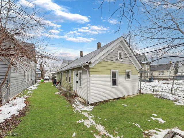 4148 Carlyle Avenue, Cleveland, OH 44109