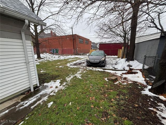 4148 Carlyle Avenue, Cleveland, OH 44109