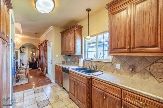 6381 Huntington Place, Abilene, TX 79606