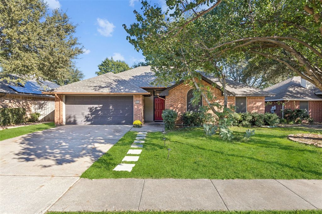 1104 Oak Valley, Denton, TX 76209