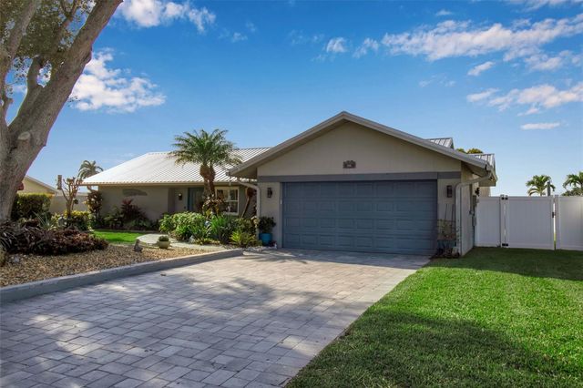 1014 63RD ST W, Bradenton, FL 34209