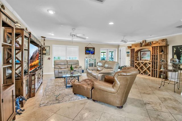 1014 63RD ST W, Bradenton, FL 34209