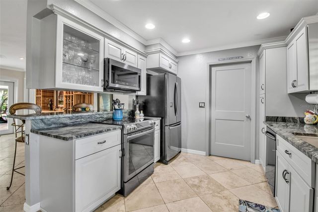 1014 63RD ST W, Bradenton, FL 34209