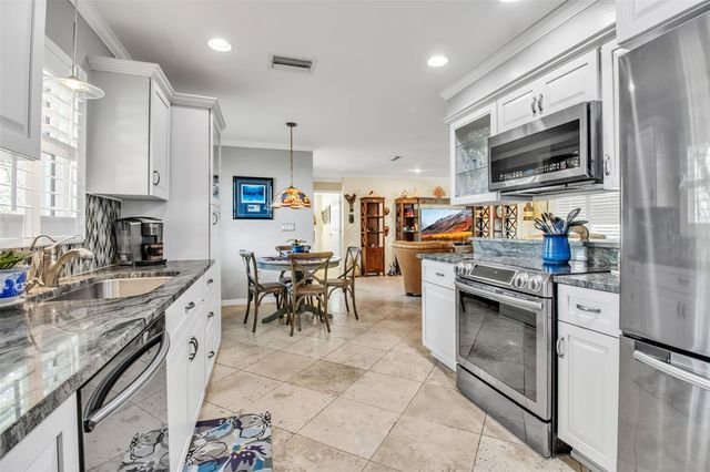 1014 63RD ST W, Bradenton, FL 34209