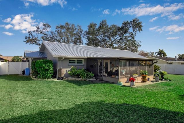 1014 63RD ST W, Bradenton, FL 34209