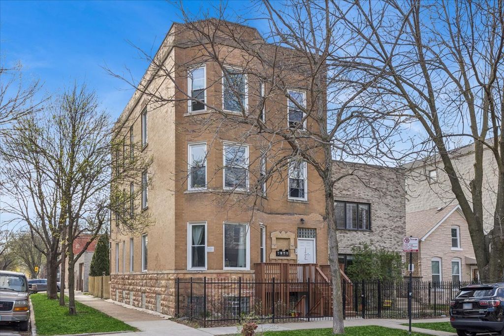 Image 1 of property listing at 1400 N Artesian Avenue, Chicago, IL 60622
