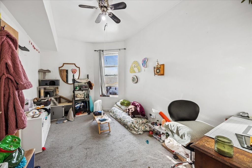 Image 11 of property listing at 1400 N Artesian Avenue, Chicago, IL 60622