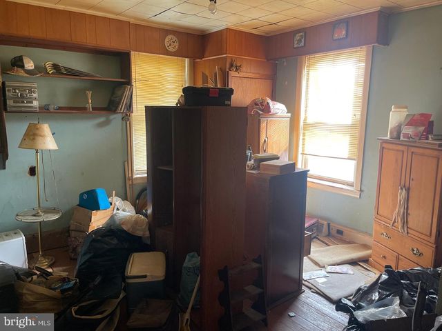 19 S 6TH ST, Darby, PA 19023