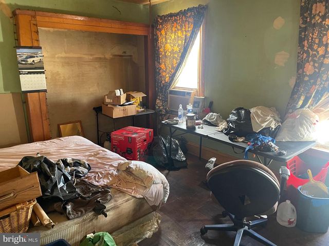 19 S 6TH ST, Darby, PA 19023