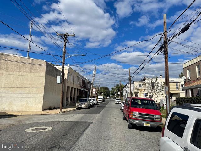 19 S 6TH ST, Darby, PA 19023