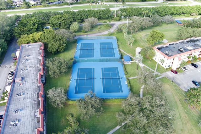 281 S Hollybrook Drive 103, Pembroke Pines, FL 33025