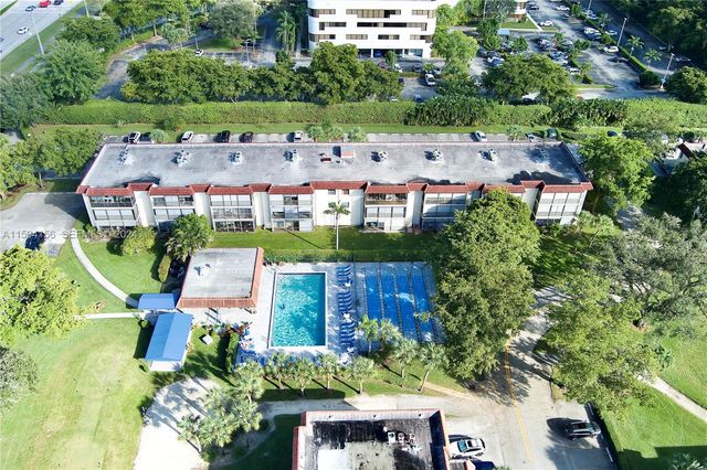 281 S Hollybrook Drive 103, Pembroke Pines, FL 33025
