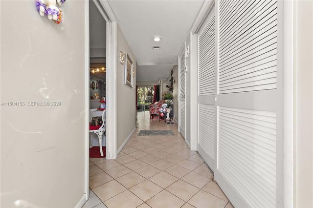281 S Hollybrook Drive 103, Pembroke Pines, FL 33025