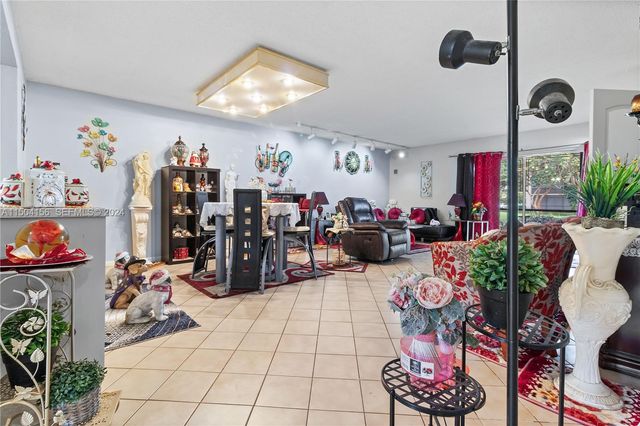 281 S Hollybrook Drive 103, Pembroke Pines, FL 33025