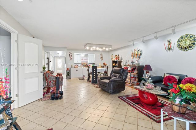 281 S Hollybrook Drive 103, Pembroke Pines, FL 33025