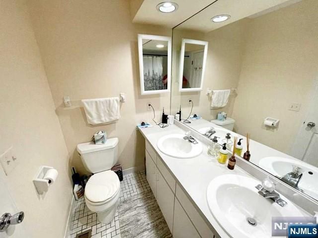 166 Surrey Court 166, Ramsey, NJ 07446
